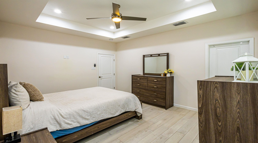 1428 Los Estribos Dr., Laredo, Texas 78046, 3 Bedrooms Bedrooms, 6 Rooms Rooms,2 BathroomsBathrooms,Residential,For Sale,1428 Los Estribos Dr.,20262314