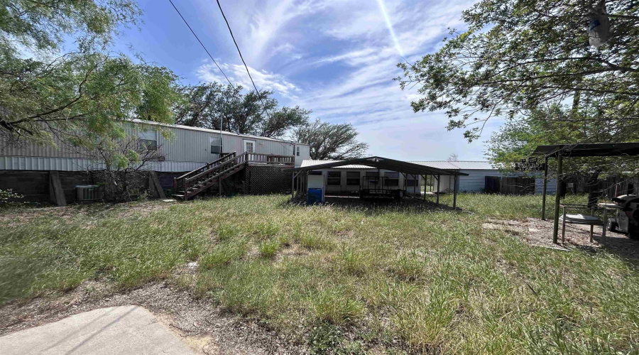 132 N. Jab Dr., Zapata, Texas 78076, 3 Bedrooms Bedrooms, 5 Rooms Rooms,2 BathroomsBathrooms,Residential,For Sale,132 N. Jab Dr.,20262317