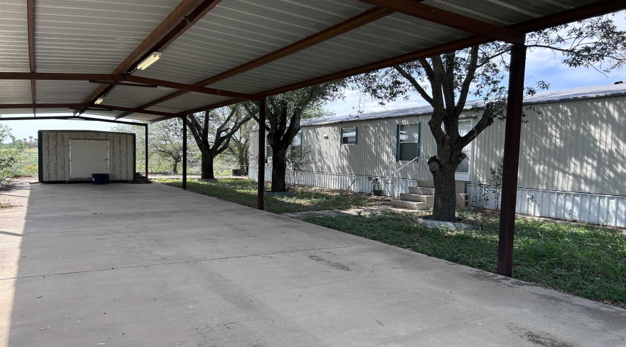 132 N. Jab Dr., Zapata, Texas 78076, 3 Bedrooms Bedrooms, 5 Rooms Rooms,2 BathroomsBathrooms,Residential,For Sale,132 N. Jab Dr.,20262317