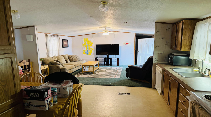 132 N. Jab Dr., Zapata, Texas 78076, 3 Bedrooms Bedrooms, 5 Rooms Rooms,2 BathroomsBathrooms,Residential,For Sale,132 N. Jab Dr.,20262317
