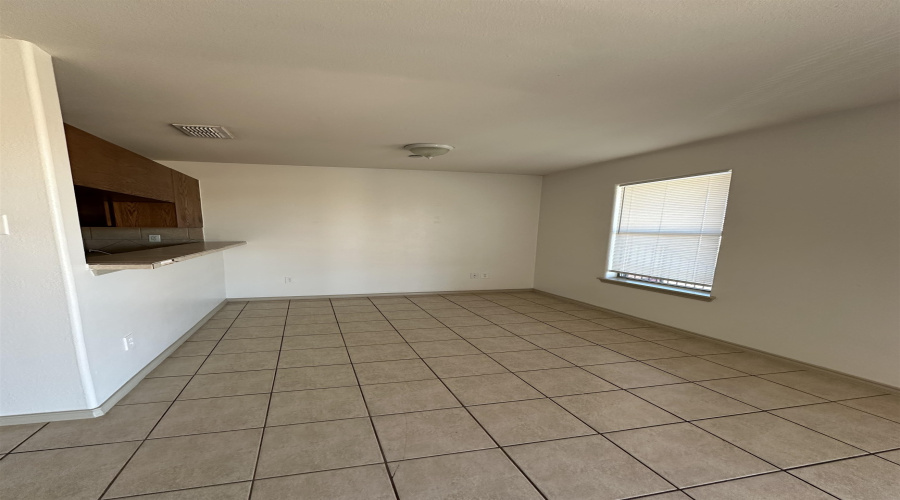 1610 E Plum St, Laredo, Texas 78043, 1 Bedroom Bedrooms, 2 Rooms Rooms,1 BathroomBathrooms,Residential,For Rent,1610 E Plum St,20262319