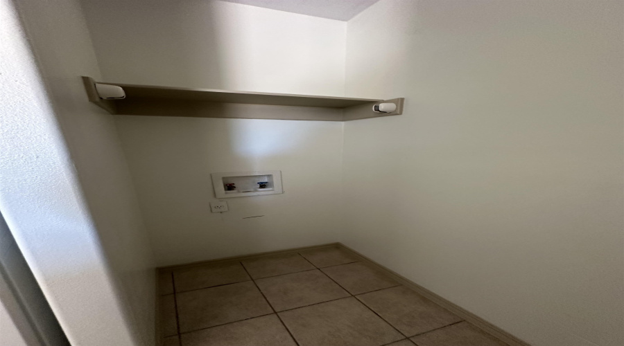 1610 E Plum St, Laredo, Texas 78043, 2 Bedrooms Bedrooms, 3 Rooms Rooms,1 BathroomBathrooms,Residential,For Rent,1610 E Plum St,20262320