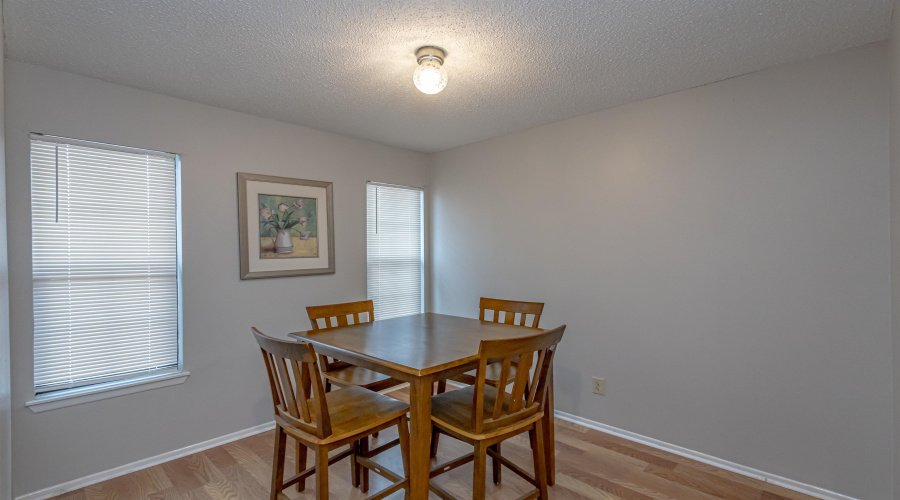 100 E Hillside Rd, LAREDO, Texas 78041, 1 Bedroom Bedrooms, 3 Rooms Rooms,1 BathroomBathrooms,Residential,For Rent,100 E Hillside Rd,20262324