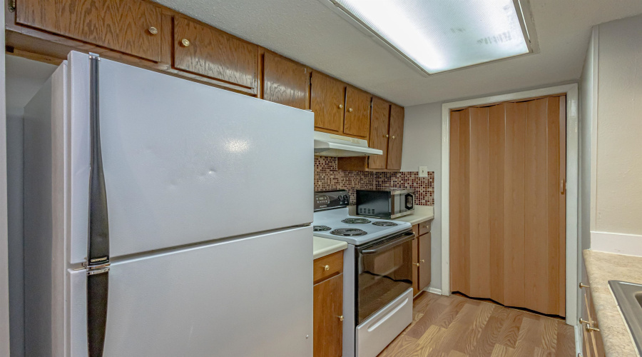 100 E Hillside Rd, LAREDO, Texas 78041, 1 Bedroom Bedrooms, 3 Rooms Rooms,1 BathroomBathrooms,Residential,For Rent,100 E Hillside Rd,20262324