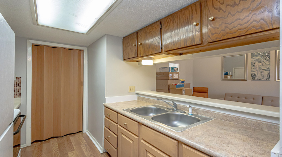 100 E Hillside Rd, LAREDO, Texas 78041, 1 Bedroom Bedrooms, 3 Rooms Rooms,1 BathroomBathrooms,Residential,For Rent,100 E Hillside Rd,20262324