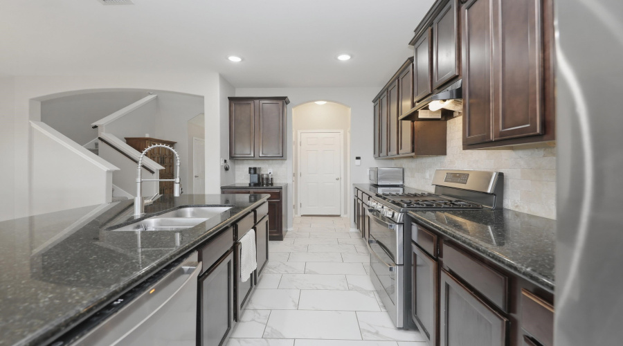 1423 Sambar Lp, Laredo, Texas 78045, 4 Bedrooms Bedrooms, 8 Rooms Rooms,3 BathroomsBathrooms,Residential,For Sale,1423 Sambar Lp,20262330
