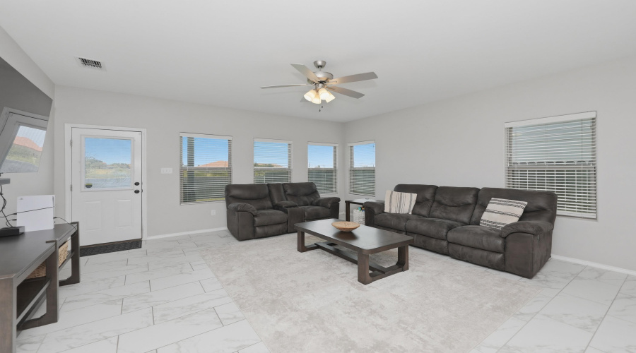 1423 Sambar Lp, Laredo, Texas 78045, 4 Bedrooms Bedrooms, 8 Rooms Rooms,3 BathroomsBathrooms,Residential,For Sale,1423 Sambar Lp,20262330