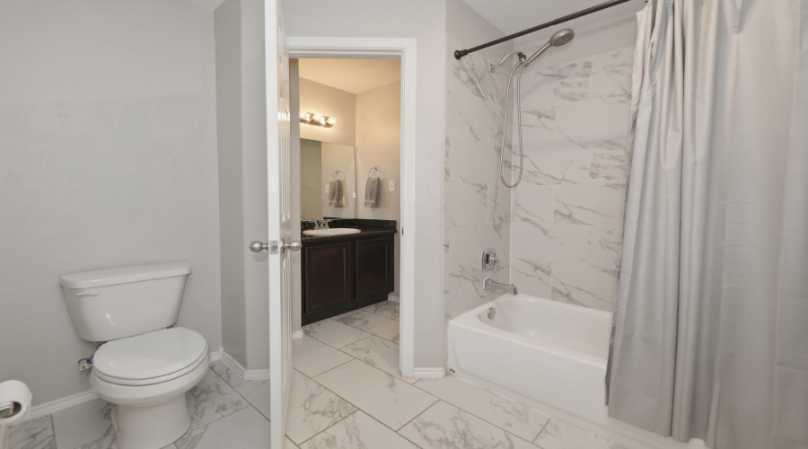 1423 Sambar Lp, Laredo, Texas 78045, 4 Bedrooms Bedrooms, 8 Rooms Rooms,3 BathroomsBathrooms,Residential,For Sale,1423 Sambar Lp,20262330