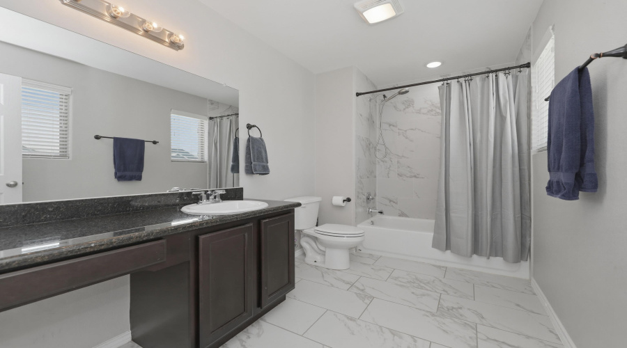 1423 Sambar Lp, Laredo, Texas 78045, 4 Bedrooms Bedrooms, 8 Rooms Rooms,3 BathroomsBathrooms,Residential,For Sale,1423 Sambar Lp,20262330