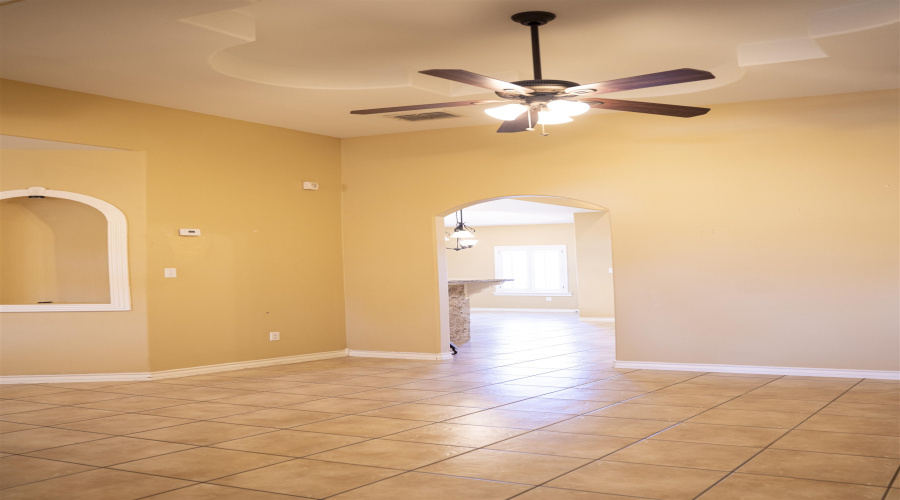 415 Starling Creek Lp, Laredo, Texas 78045, 3 Bedrooms Bedrooms, 5 Rooms Rooms,2 BathroomsBathrooms,Residential,For Rent,415 Starling Creek Lp,20262332