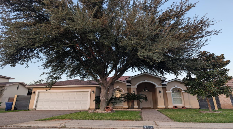 415 Starling Creek Lp, Laredo, Texas 78045, 3 Bedrooms Bedrooms, 5 Rooms Rooms,2 BathroomsBathrooms,Residential,For Rent,415 Starling Creek Lp,20262332