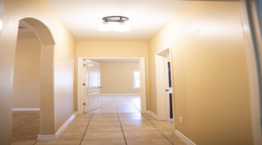 415 Starling Creek Lp, Laredo, Texas 78045, 3 Bedrooms Bedrooms, 5 Rooms Rooms,2 BathroomsBathrooms,Residential,For Rent,415 Starling Creek Lp,20262332