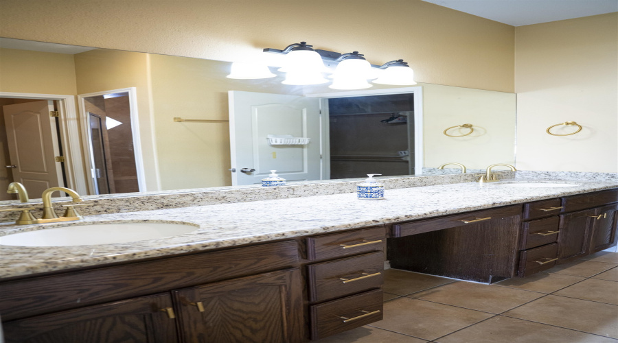415 Starling Creek Lp, Laredo, Texas 78045, 3 Bedrooms Bedrooms, 5 Rooms Rooms,2 BathroomsBathrooms,Residential,For Rent,415 Starling Creek Lp,20262332