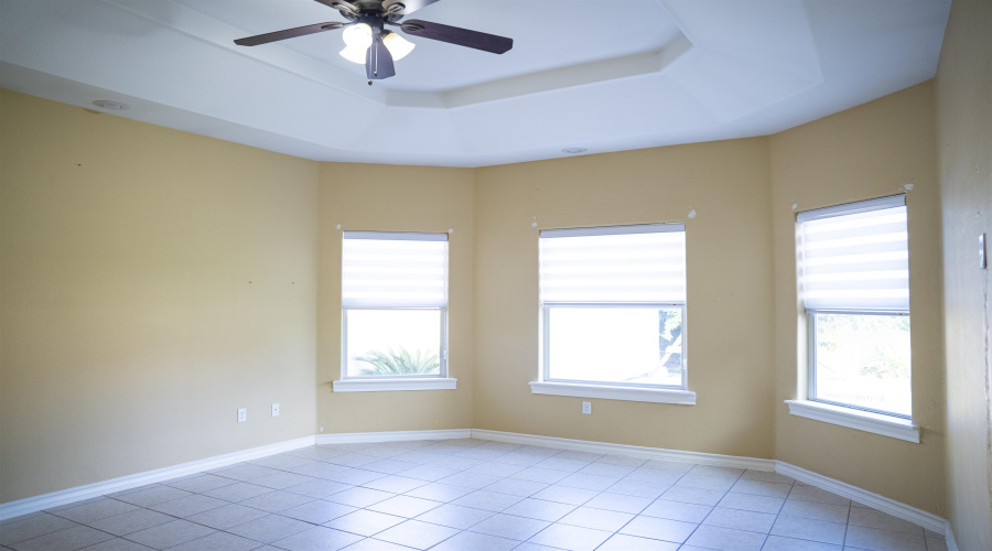 415 Starling Creek Lp, Laredo, Texas 78045, 3 Bedrooms Bedrooms, 5 Rooms Rooms,2 BathroomsBathrooms,Residential,For Rent,415 Starling Creek Lp,20262332