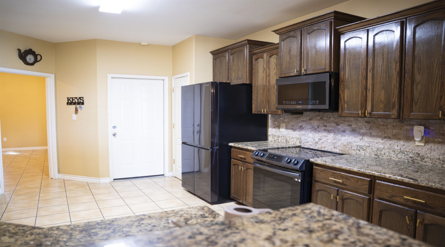 415 Starling Creek Lp, Laredo, Texas 78045, 3 Bedrooms Bedrooms, 5 Rooms Rooms,2 BathroomsBathrooms,Residential,For Rent,415 Starling Creek Lp,20262332