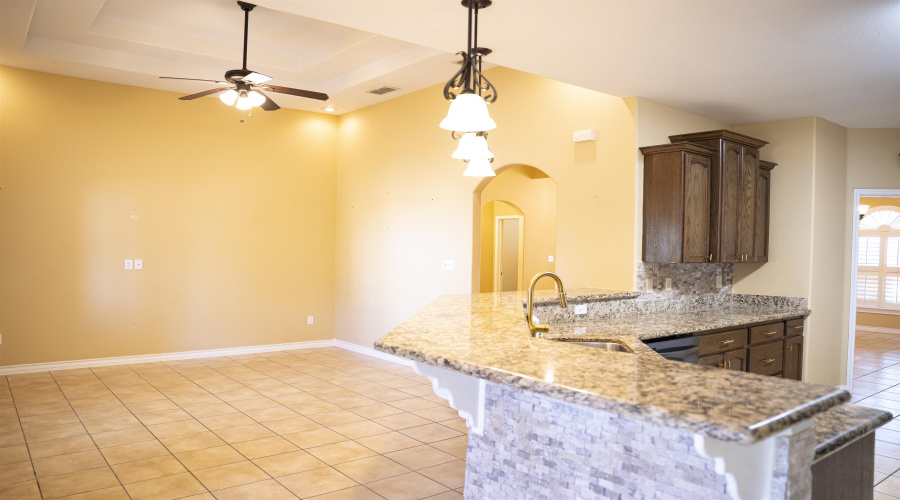 415 Starling Creek Lp, Laredo, Texas 78045, 3 Bedrooms Bedrooms, 5 Rooms Rooms,2 BathroomsBathrooms,Residential,For Rent,415 Starling Creek Lp,20262332