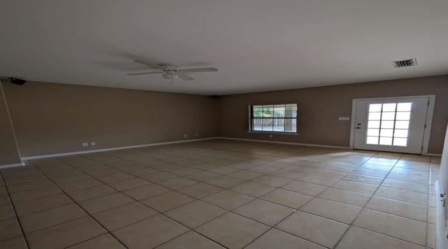 316 Cinnamon Teal Lp, Laredo, Texas 78045-4118, 4 Bedrooms Bedrooms, 6 Rooms Rooms,3 BathroomsBathrooms,Residential,For Rent,316 Cinnamon Teal Lp,20262333