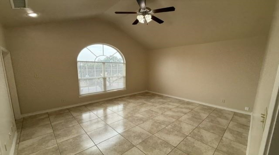 710 Alta Vista Dr, Laredo, Texas 78041, 2 Bedrooms Bedrooms, 4 Rooms Rooms,2 BathroomsBathrooms,Residential,For Rent,710 Alta Vista Dr,20262335