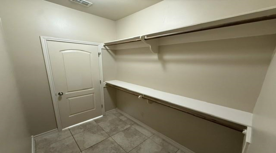 710 Alta Vista Dr, Laredo, Texas 78041, 2 Bedrooms Bedrooms, 4 Rooms Rooms,2 BathroomsBathrooms,Residential,For Rent,710 Alta Vista Dr,20262335