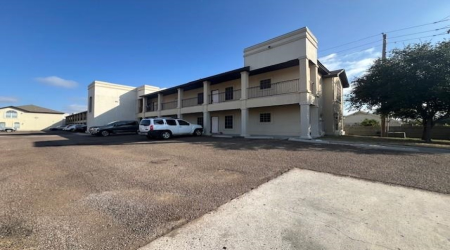 710 Alta Vista Dr, Laredo, Texas 78041, 2 Bedrooms Bedrooms, 4 Rooms Rooms,2 BathroomsBathrooms,Residential,For Rent,710 Alta Vista Dr,20262335