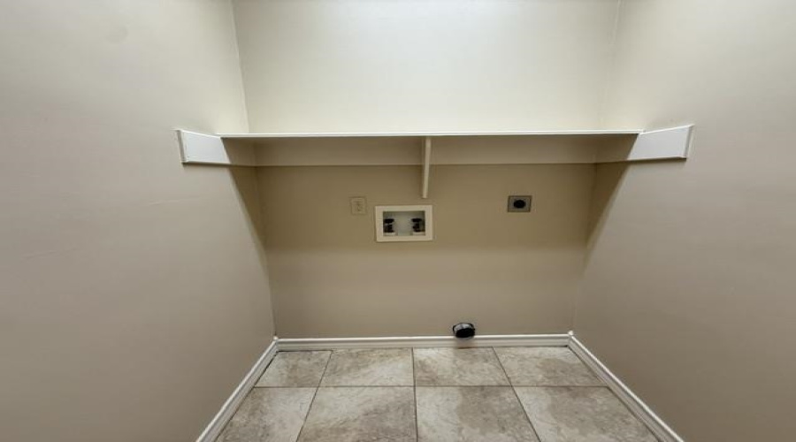 710 Alta Vista Dr, Laredo, Texas 78041, 2 Bedrooms Bedrooms, 4 Rooms Rooms,2 BathroomsBathrooms,Residential,For Rent,710 Alta Vista Dr,20262335