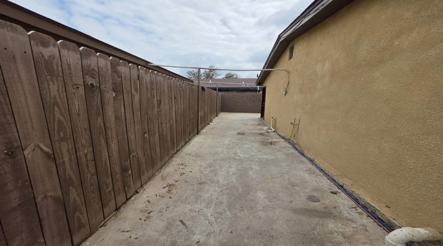 301 Soria Dr, laredo, Texas 78046, 1 Bedroom Bedrooms, 1 Room Rooms,1 BathroomBathrooms,Residential,For Rent,301 Soria Dr,20262336