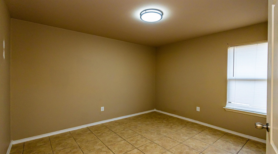 1631 Ann Harbor St, Laredo, Texas 78045, 4 Bedrooms Bedrooms, 5 Rooms Rooms,2 BathroomsBathrooms,Residential,For Sale,1631 Ann Harbor St,20262341