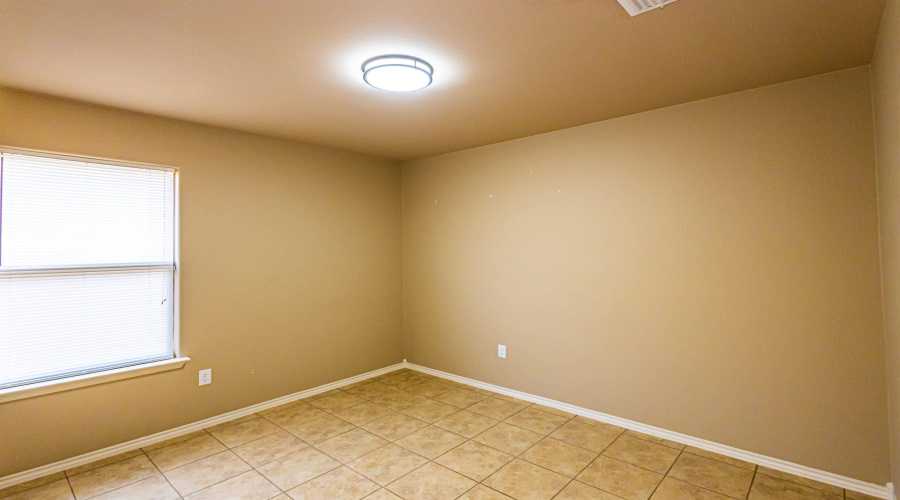 1631 Ann Harbor St, Laredo, Texas 78045, 4 Bedrooms Bedrooms, 5 Rooms Rooms,2 BathroomsBathrooms,Residential,For Sale,1631 Ann Harbor St,20262341