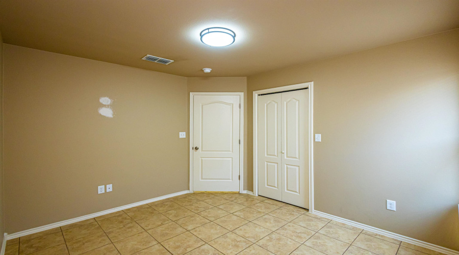 1631 Ann Harbor St, Laredo, Texas 78045, 4 Bedrooms Bedrooms, 5 Rooms Rooms,2 BathroomsBathrooms,Residential,For Sale,1631 Ann Harbor St,20262341