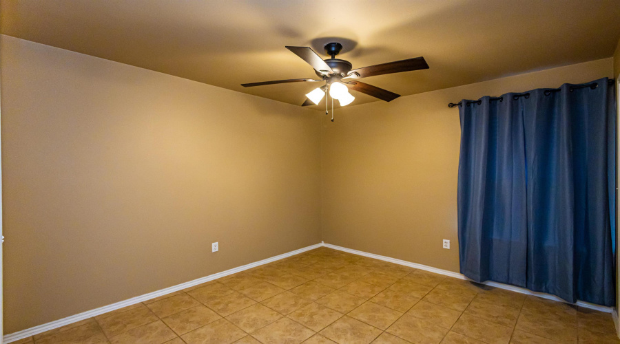 1631 Ann Harbor St, Laredo, Texas 78045, 4 Bedrooms Bedrooms, 5 Rooms Rooms,2 BathroomsBathrooms,Residential,For Sale,1631 Ann Harbor St,20262341