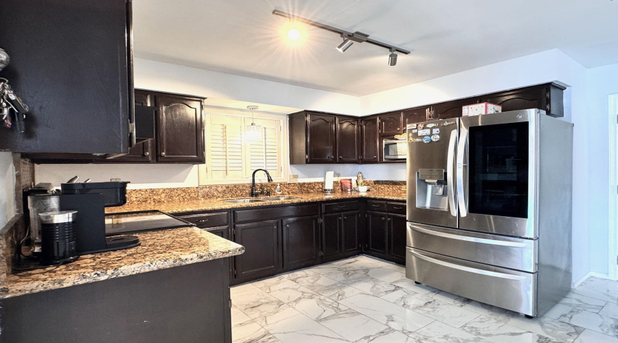 128 Tamarack Lp, LAREDO, Texas 78045, 3 Bedrooms Bedrooms, 6 Rooms Rooms,3 BathroomsBathrooms,Residential,For Sale,128 Tamarack Lp,20262342