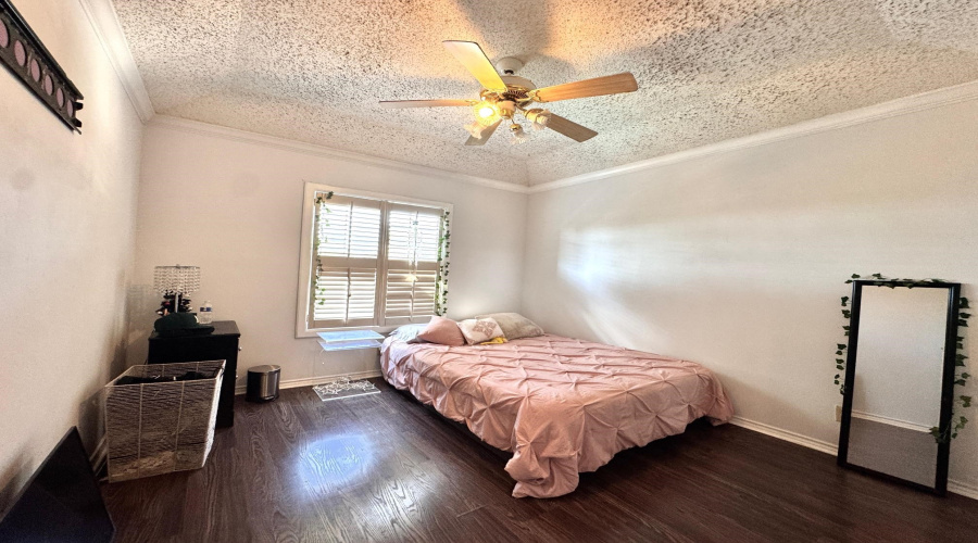 128 Tamarack Lp, LAREDO, Texas 78045, 3 Bedrooms Bedrooms, 6 Rooms Rooms,3 BathroomsBathrooms,Residential,For Sale,128 Tamarack Lp,20262342