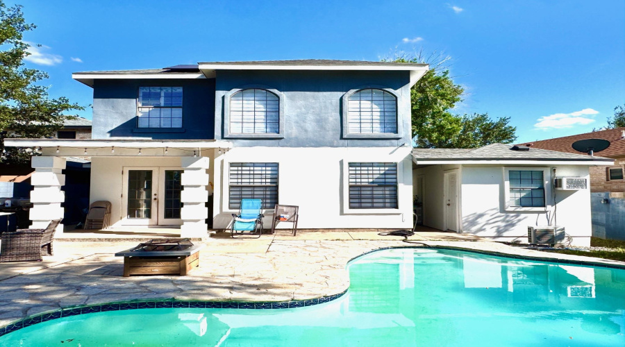 128 Tamarack Lp, LAREDO, Texas 78045, 3 Bedrooms Bedrooms, 6 Rooms Rooms,3 BathroomsBathrooms,Residential,For Sale,128 Tamarack Lp,20262342