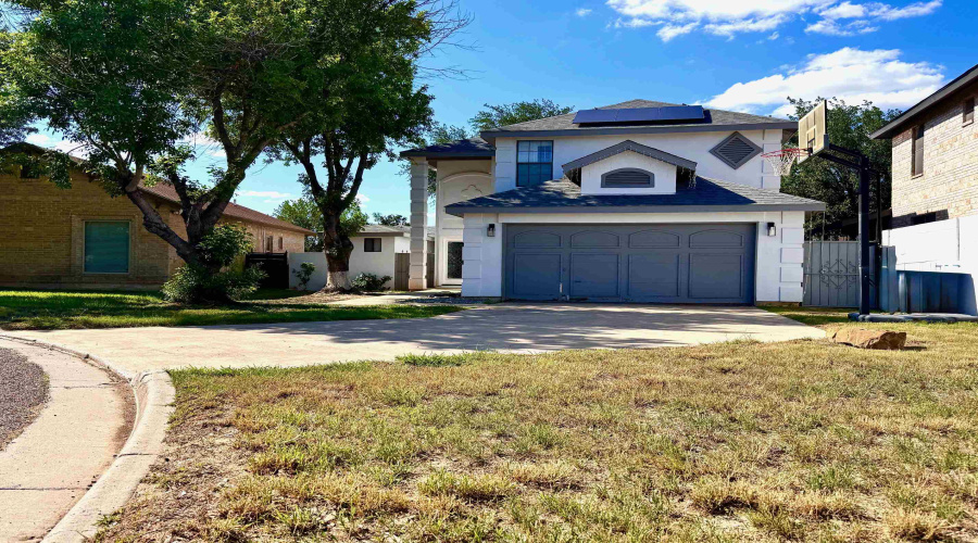 128 Tamarack Lp, LAREDO, Texas 78045, 3 Bedrooms Bedrooms, 6 Rooms Rooms,3 BathroomsBathrooms,Residential,For Sale,128 Tamarack Lp,20262342