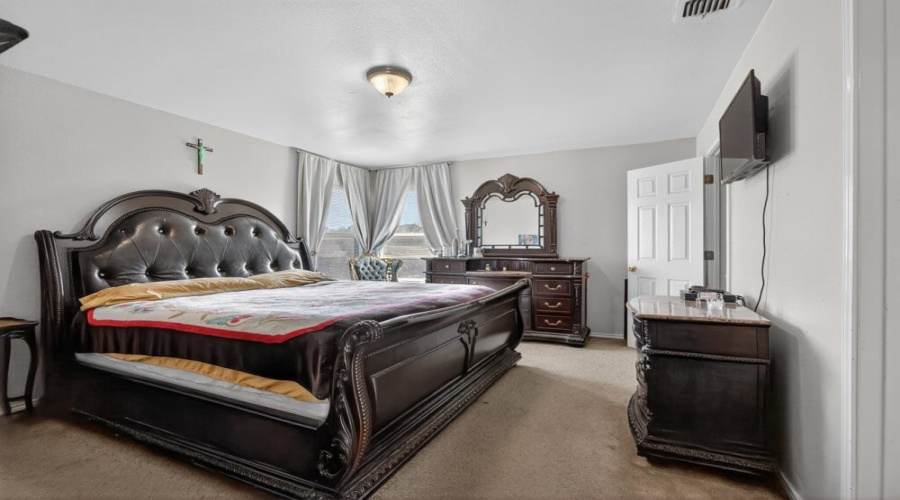 17547 Port Bolivar Dr, Laredo, Texas 78045, 4 Bedrooms Bedrooms, 6 Rooms Rooms,2 BathroomsBathrooms,Residential,For Sale,17547 Port Bolivar Dr,20262343