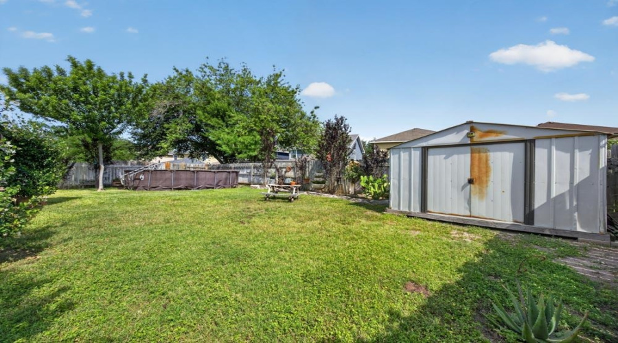 17547 Port Bolivar Dr, Laredo, Texas 78045, 4 Bedrooms Bedrooms, 6 Rooms Rooms,2 BathroomsBathrooms,Residential,For Sale,17547 Port Bolivar Dr,20262343