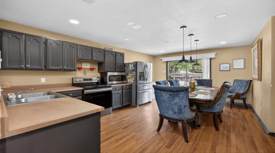 17547 Port Bolivar Dr, Laredo, Texas 78045, 4 Bedrooms Bedrooms, 6 Rooms Rooms,2 BathroomsBathrooms,Residential,For Sale,17547 Port Bolivar Dr,20262343
