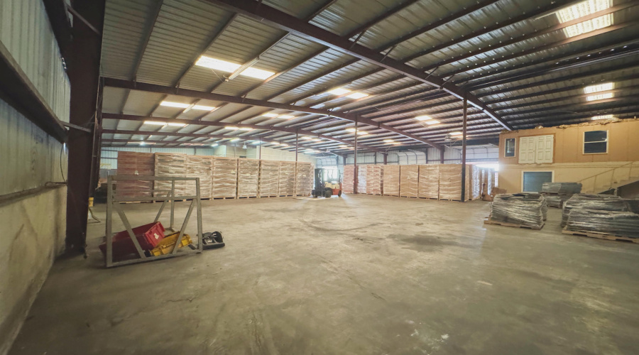 14208 Business Ave, Laredo, Texas 78045, 1 Bedroom Bedrooms, 21 Rooms Rooms,4 BathroomsBathrooms,Commercial/industrial,For Rent,14208 Business Ave,20262360
