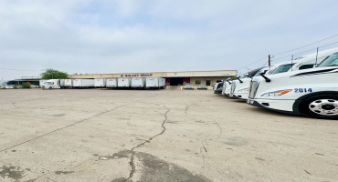 14208 Business Ave, Laredo, Texas 78045, 1 Bedroom Bedrooms, 21 Rooms Rooms,4 BathroomsBathrooms,Commercial/industrial,For Rent,14208 Business Ave,20262360