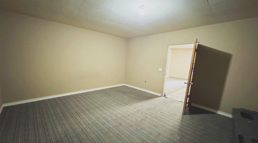 14208 Business Ave, Laredo, Texas 78045, 1 Bedroom Bedrooms, 21 Rooms Rooms,4 BathroomsBathrooms,Commercial/industrial,For Rent,14208 Business Ave,20262360