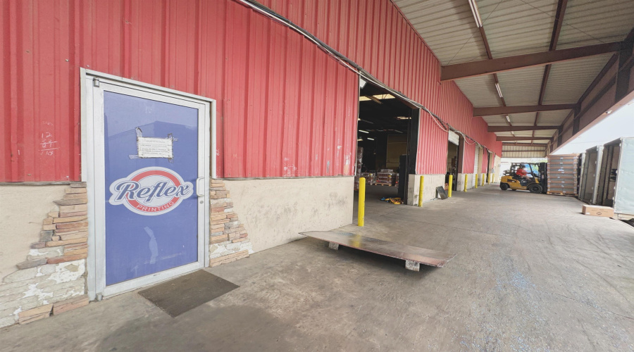 14208 Business Ave, Laredo, Texas 78045, 1 Bedroom Bedrooms, 21 Rooms Rooms,4 BathroomsBathrooms,Commercial/industrial,For Rent,14208 Business Ave,20262360