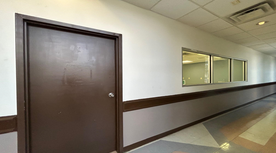 209 W Village Blvd, Laredo, Texas 78041, 11 Rooms Rooms,1 BathroomBathrooms,Commercial retail/office,For Rent,209 W Village Blvd,20262347