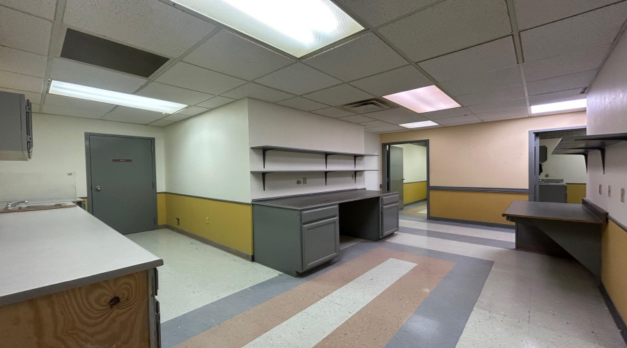 209 W Village Blvd, Laredo, Texas 78041, 11 Rooms Rooms,1 BathroomBathrooms,Commercial retail/office,For Rent,209 W Village Blvd,20262347