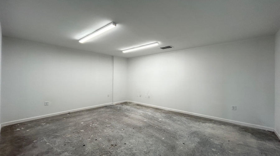 2110 Lomas Del Sur, Laredo, Texas 78046, 1 Room Rooms,1 BathroomBathrooms,Commercial retail/office,For Rent,2110 Lomas Del Sur,20262349