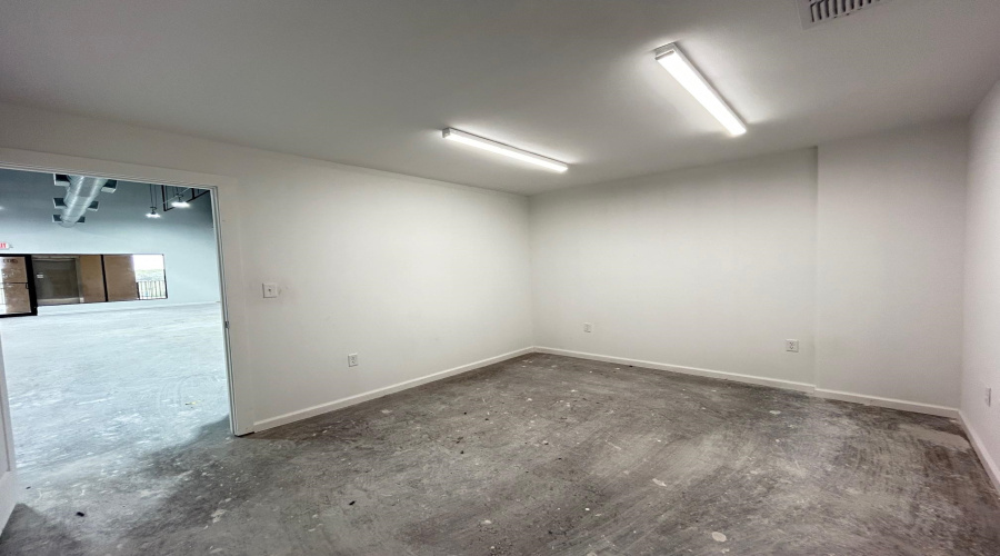 2110 Lomas Del Sur, Laredo, Texas 78046, 1 Room Rooms,1 BathroomBathrooms,Commercial retail/office,For Rent,2110 Lomas Del Sur,20262349