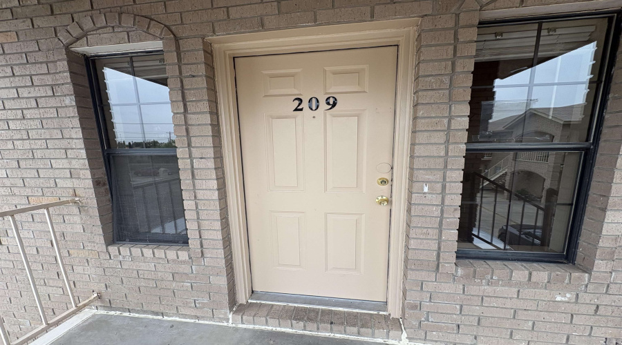 4419 Springfield Ave, Laredo, Texas 78041, 2 Bedrooms Bedrooms, 3 Rooms Rooms,1 BathroomBathrooms,Residential,For Rent,4419 Springfield Ave,20262346