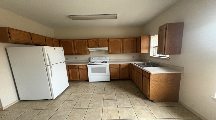 4419 Springfield Ave, Laredo, Texas 78041, 2 Bedrooms Bedrooms, 3 Rooms Rooms,1 BathroomBathrooms,Residential,For Rent,4419 Springfield Ave,20262346