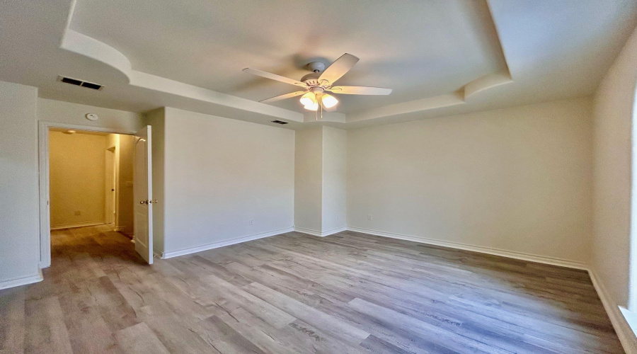 1000 Ranchway Dr, Laredo, Texas 78045, 3 Bedrooms Bedrooms, 6 Rooms Rooms,3 BathroomsBathrooms,Residential,For Rent,1000 Ranchway Dr,20262351