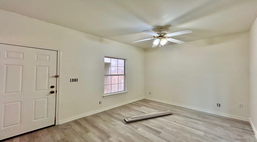 1000 Ranchway Dr, Laredo, Texas 78045, 3 Bedrooms Bedrooms, 6 Rooms Rooms,3 BathroomsBathrooms,Residential,For Rent,1000 Ranchway Dr,20262351