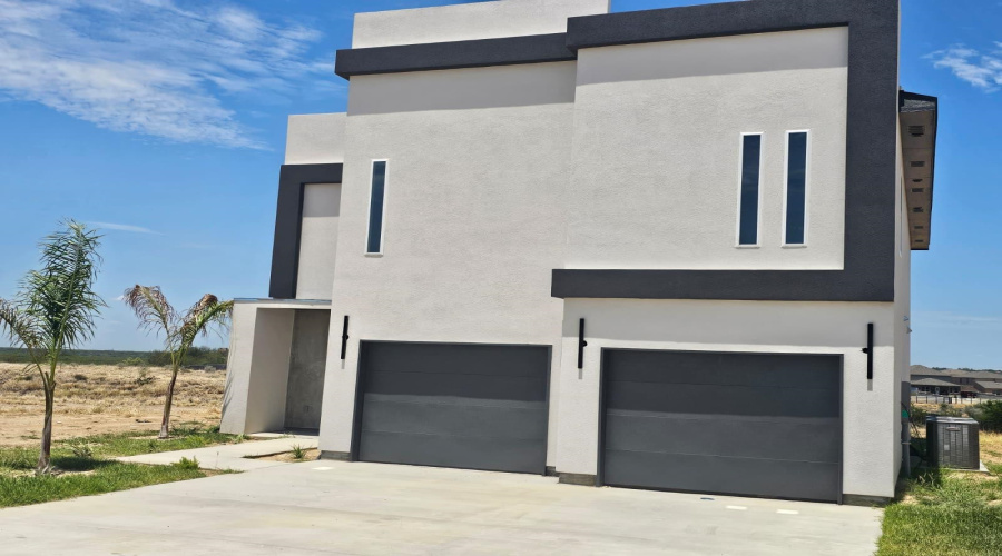 512 Concepcion, Laredo, Texas 78045-8029, 3 Bedrooms Bedrooms, 6 Rooms Rooms,2 BathroomsBathrooms,Residential,For Sale,512 Concepcion,20262352